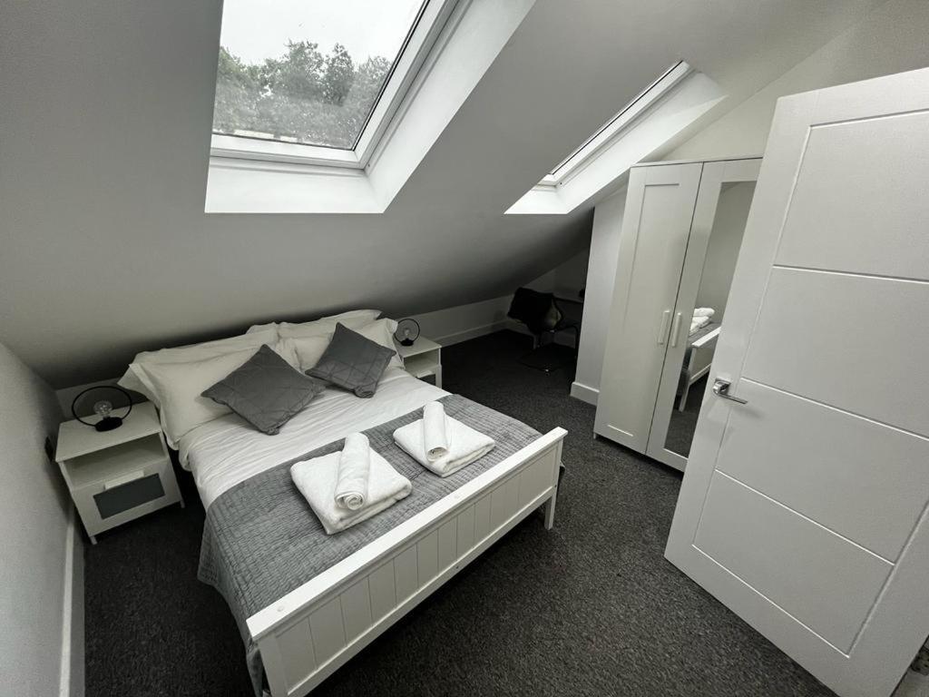2 Bedroom Flat Лондон Екстер'єр фото
