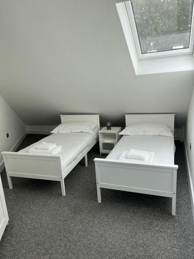 2 Bedroom Flat Лондон Екстер'єр фото